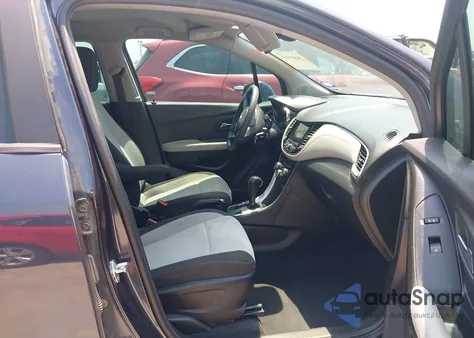 2019 Chevrolet Trax Ls z USA, uszkodzony, nr VIN 3GNCJKSB2KL242533